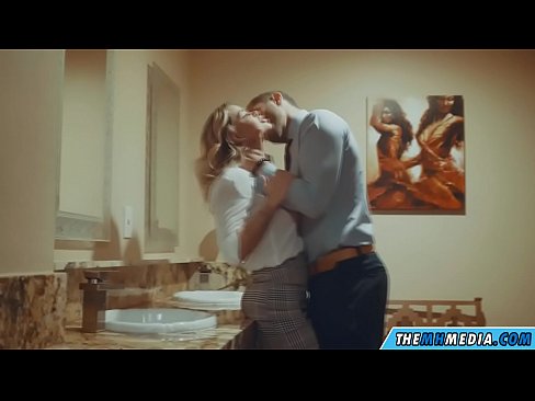 ❤️ Xa i-blonde ene-busty ikuhenda kwindlu yangasese yoluntu ☑  kwi-xh.robosexshop.ru